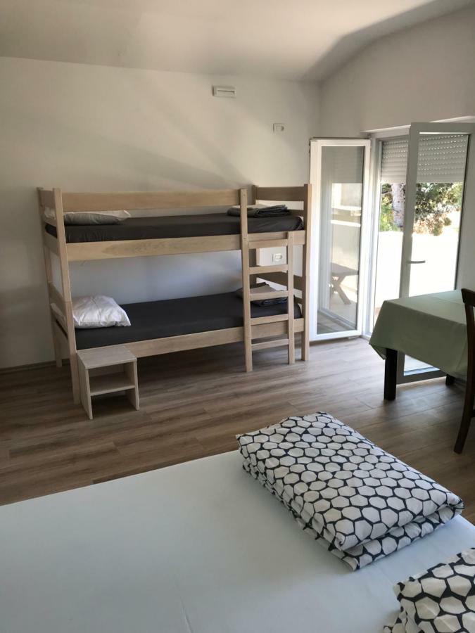 Novalja Inn 2 Esterno foto