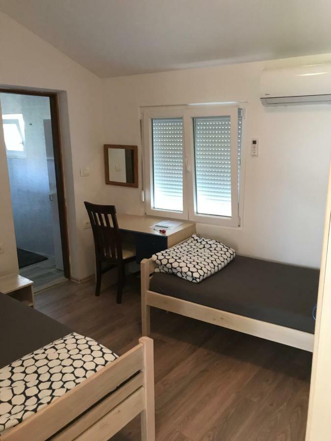 Novalja Inn 2 Esterno foto
